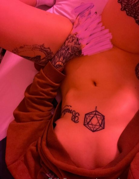 sora elowen onlyfans content type