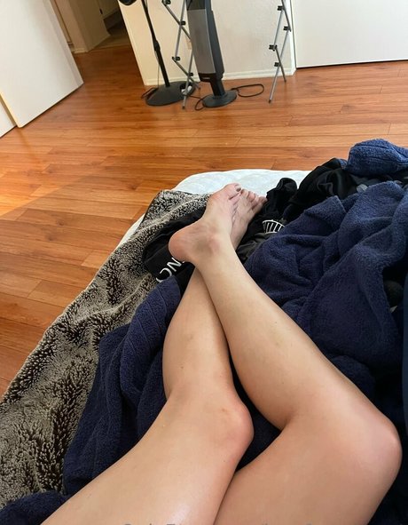 legsfeetrepeat onlyfans nude pictures