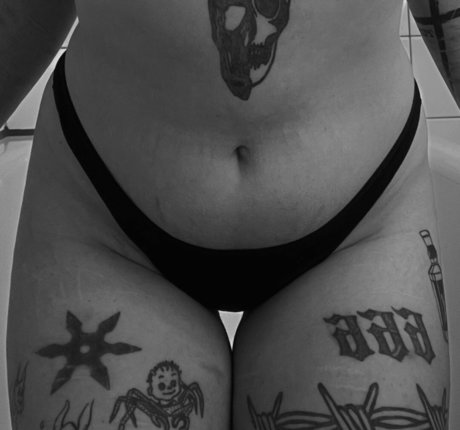 ssmzh_ onlyfans topless