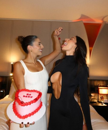 Phoebe Chakar onlyfans nudes leaks