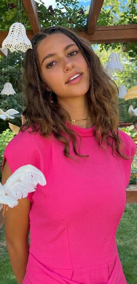 Renee Maudlena Noe onlyfans page