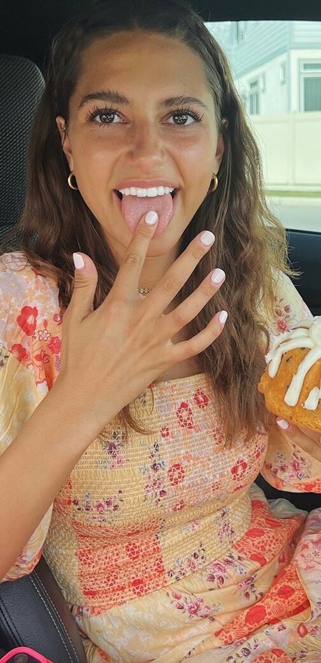 Renee Maudlena Noe onlyfans leams