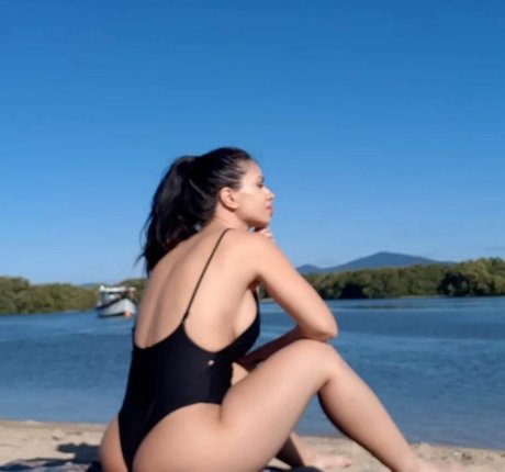 Sandy Capetinha  portrait