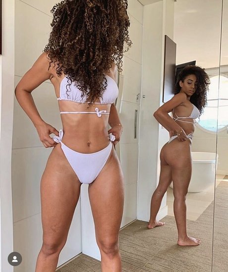 Isis Pequine nude onlyfans leaked