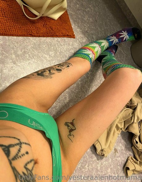 jerk onlyfans art nude portrait