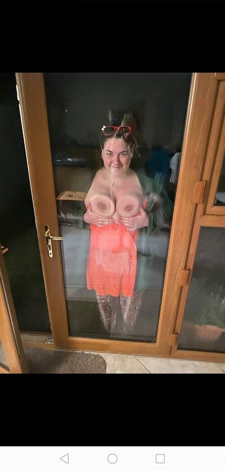 Tina Clenaghan New Walk new onlyfans leaks