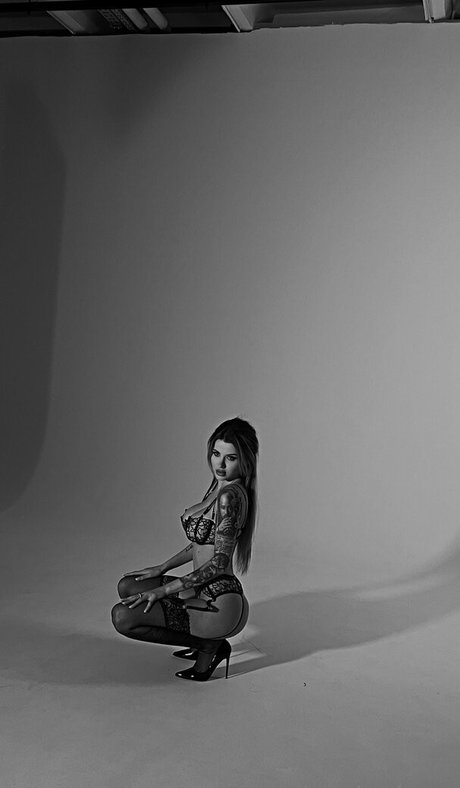 no zapret onlyfans model images