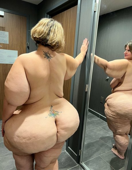 bigbootyasshley onlyfans naked porn