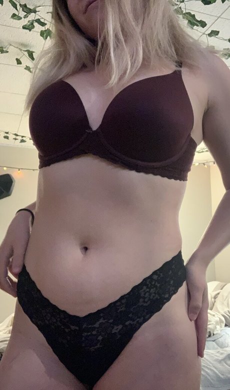 auraflowersfree only fans leak