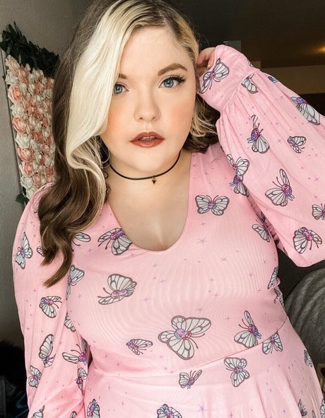 Meg Kaylee onlyfans nude leaks