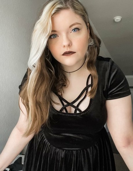 Meg Kaylee leaked onlyfans