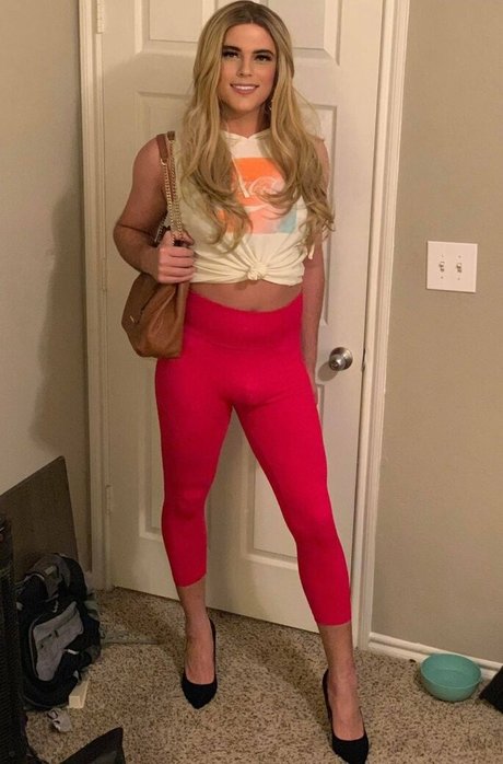 noellenights only fans content