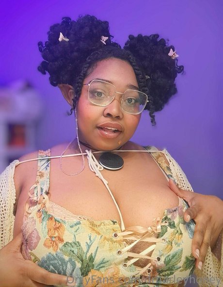 mom daughter onlyfans pretty photos