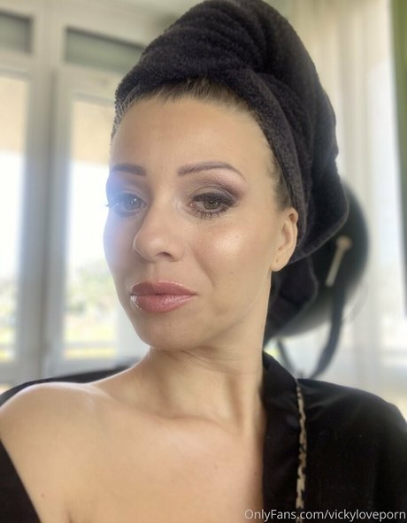 vickyloveporn onlyfans content type