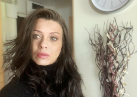 vickyloveporn nude onlyfans pics