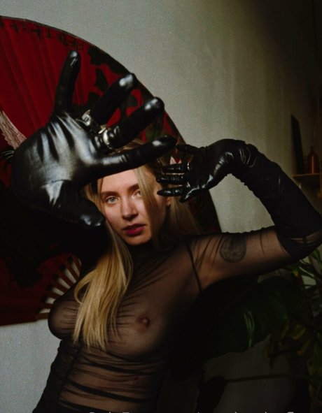 marry strawberry onlyfans star