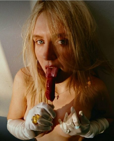 marry strawberry onlyfans naked