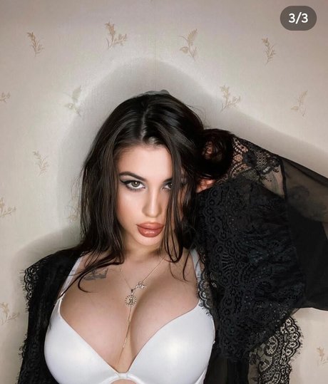 keksanutaya onlyfans model photo