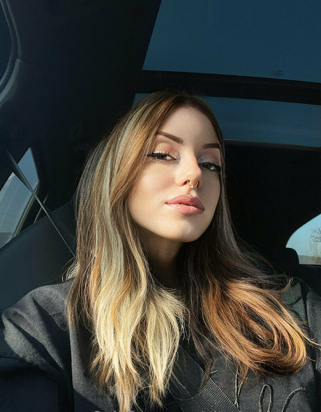 abraheldomina nude onlyfans leak