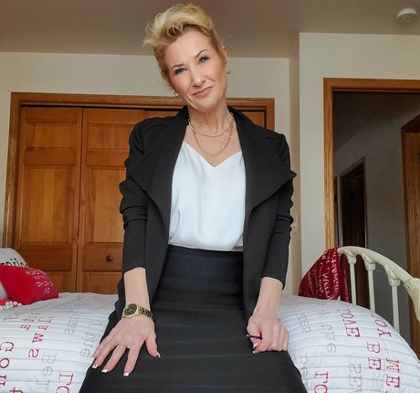 shy kitty onlyfans content