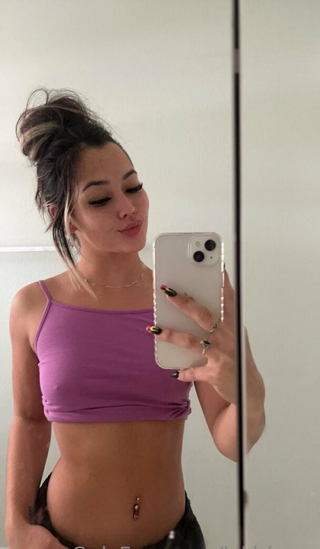 kikirivers onlyfans model images