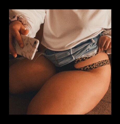 _Elishia LaShea onlyfans model photos