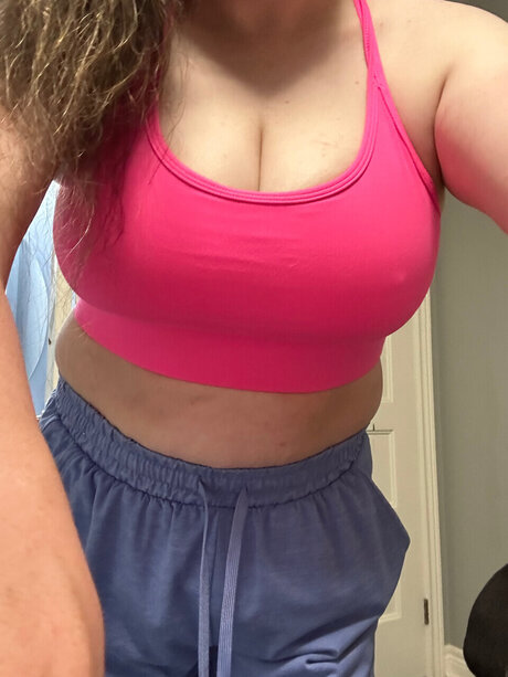 Naughty Niagara s Creamy Courtney only fans sex