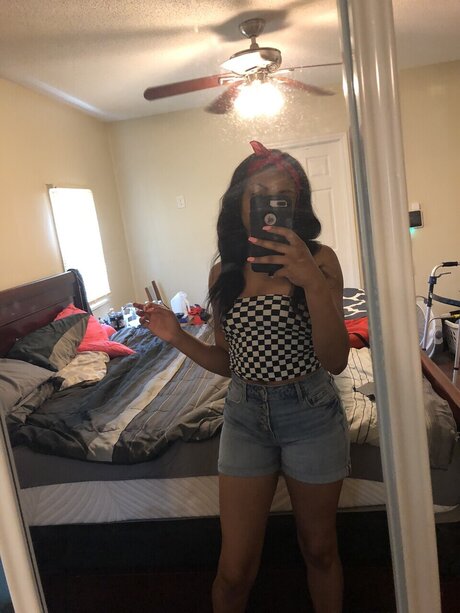 Lul baby Come chat with me_ onlyfans naked porn