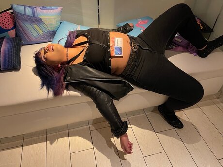 LustfulLinaria onlyfans strip tease