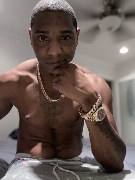 _Gmylow_ only fans pic