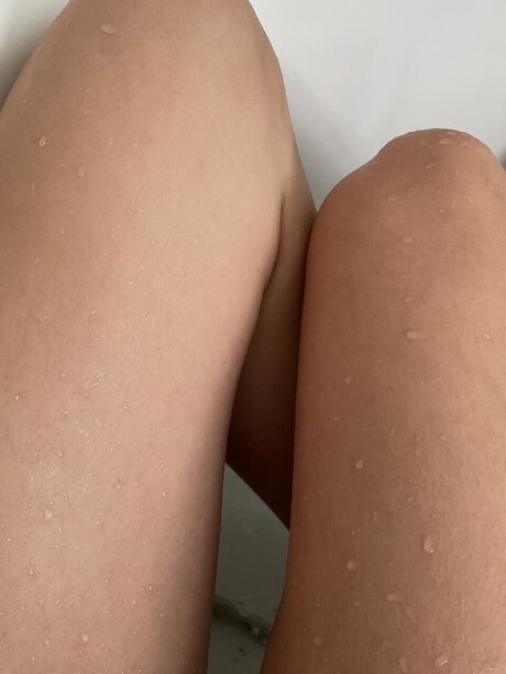 Leslyy leaked onlyfans sextape