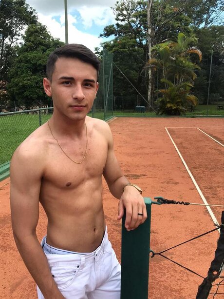 vevesantiago onlyfans.