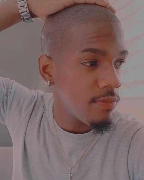 Adonis Herrera leak onlyfans porn