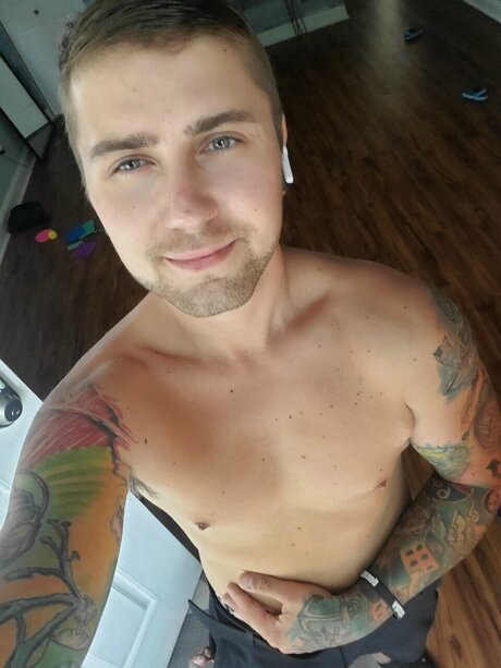 Cole Greggs onlyfans nudes