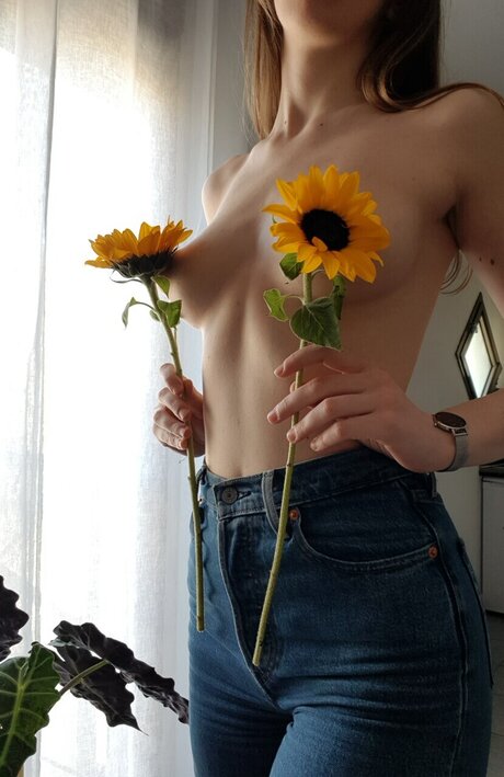 AsYourFrenchGirls leaked only fans nudes