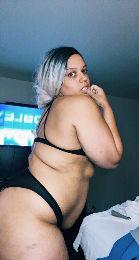 Naughtycutebabe01 onlyfans picture