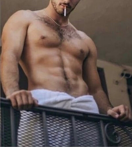 King To The Queen onlyfans leaked