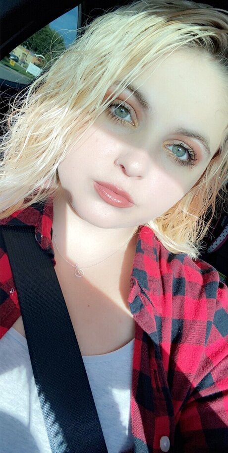 Makenzie Smith onlyfans leake