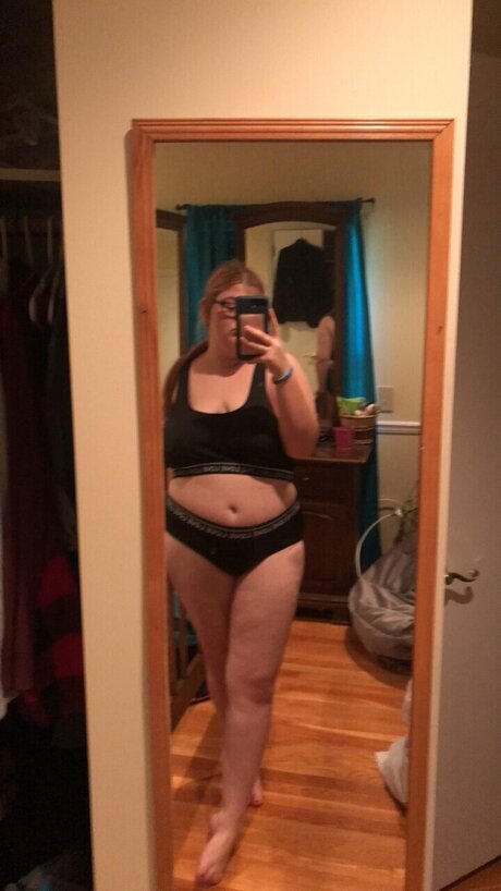 Kloe topless onlyfans