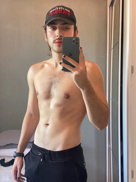 Davi Lutasi onlyfans strip tease