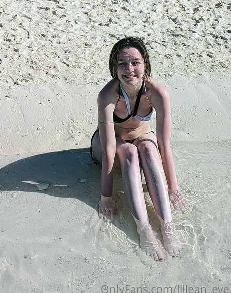 lillean eve onlyfans model images