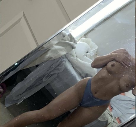 bethanyburke onlyfans tits