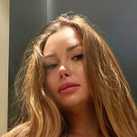 hotmonicax onlyfans page