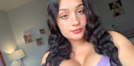 Angie D onlyfans desnuda