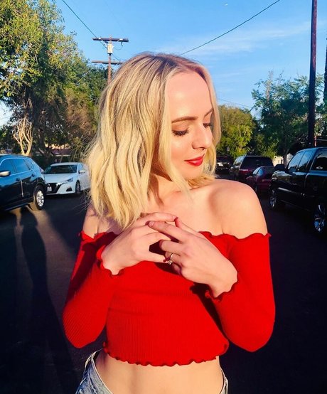 Madilyn Bailey onlyfans exposed