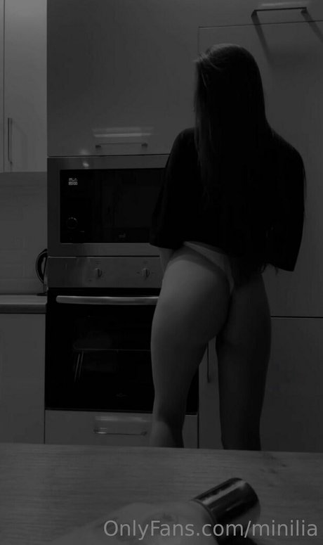 minilia onlyfans naked