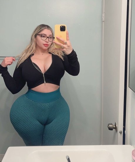 Desiy Garcia nude onlyfans