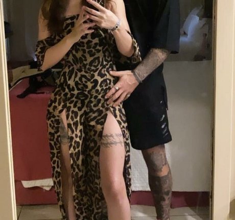 Xavia Brooke topless onlyfans