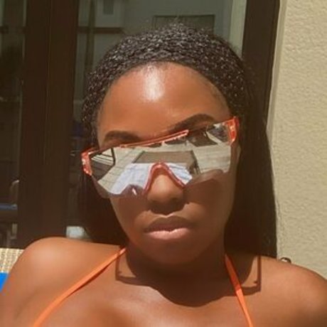 chawandaxoxo nude only fans