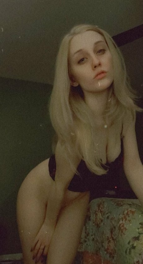 savingmyinsanity nude on onlyfans